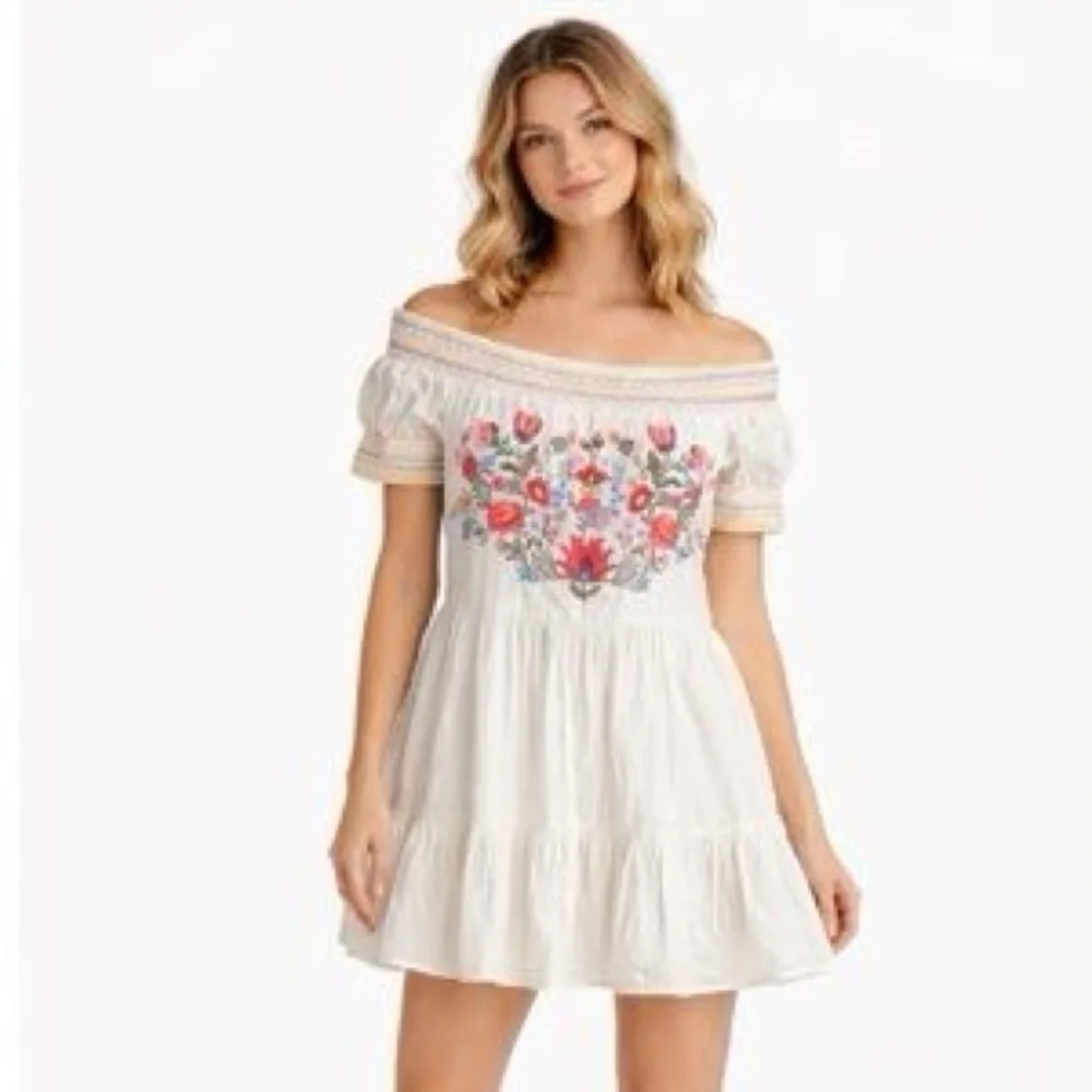 Forever 21 White Girls’ Embroidered Floral Tiered Dress Size L - Picture 4 of 4